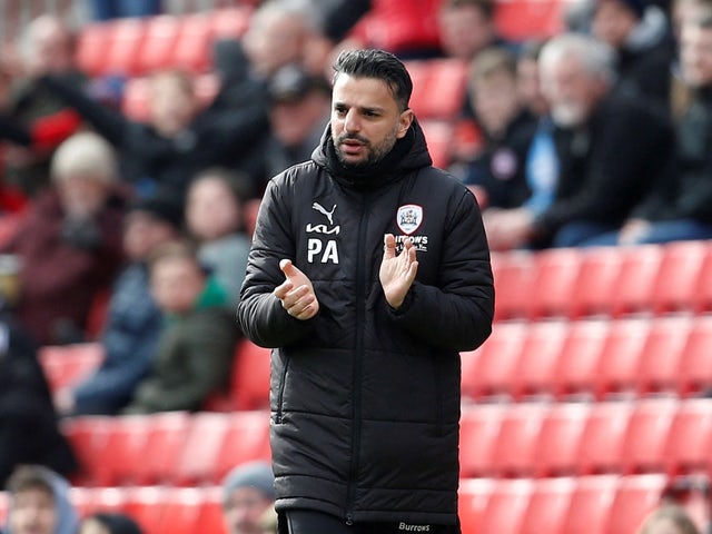 Il manager del Barnsley Poya Asbaghi ​​il 12 marzo 2022