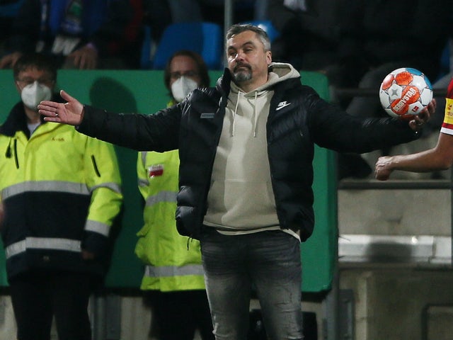 allenatore del VfL Bochum Thomas Reis reagisce il 2 marzo 2022